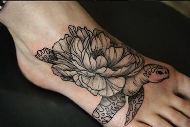151 Distinctive And Trendy Foot Tattoo Designs To Flaunt Your Look