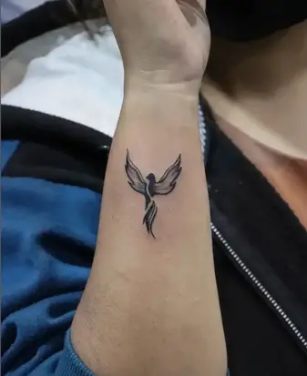 61 Great and Amazing Tattoos of Adorable Birds For Wrist