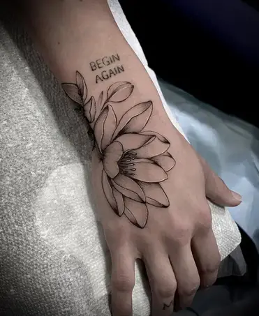 55 Lovely and Adorable Tattoos of Flowers For Hand