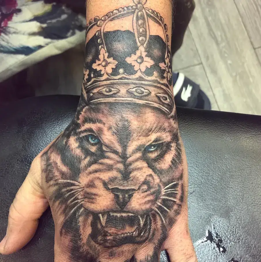47 Amazing and Magnificent Lion Tattoos Ideas and Design for Hand