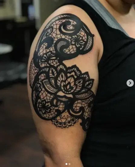 Lovely Lace Shoulder Tattoo