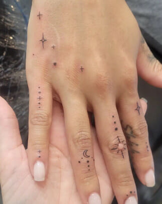 Innovative Best Tattoos For Girls on full finger  Best Tattoos For Girls   Best Tattoos  MomCanvas